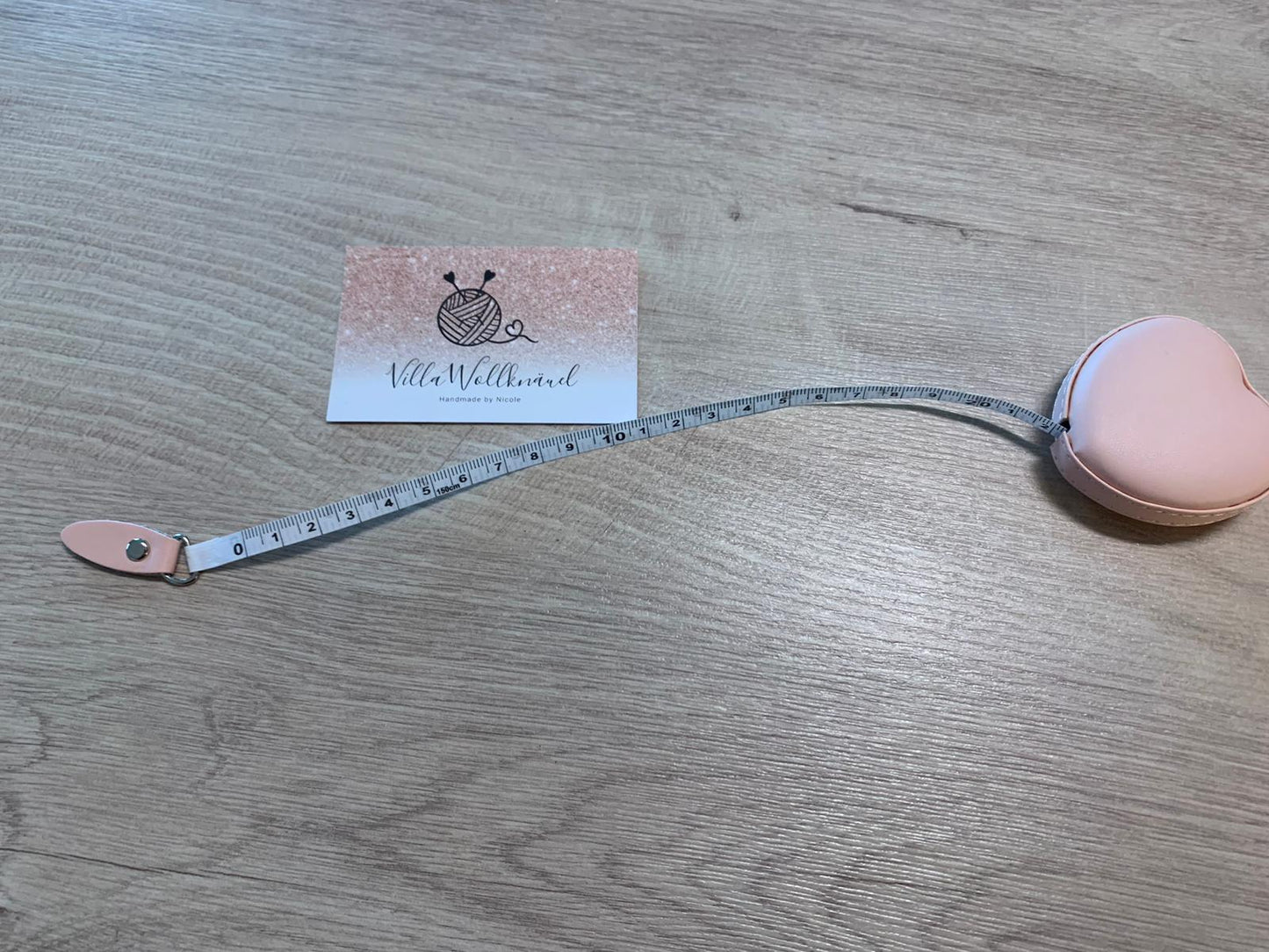 Maßband, Kunstleder, 150 cm in rosa, Herzform