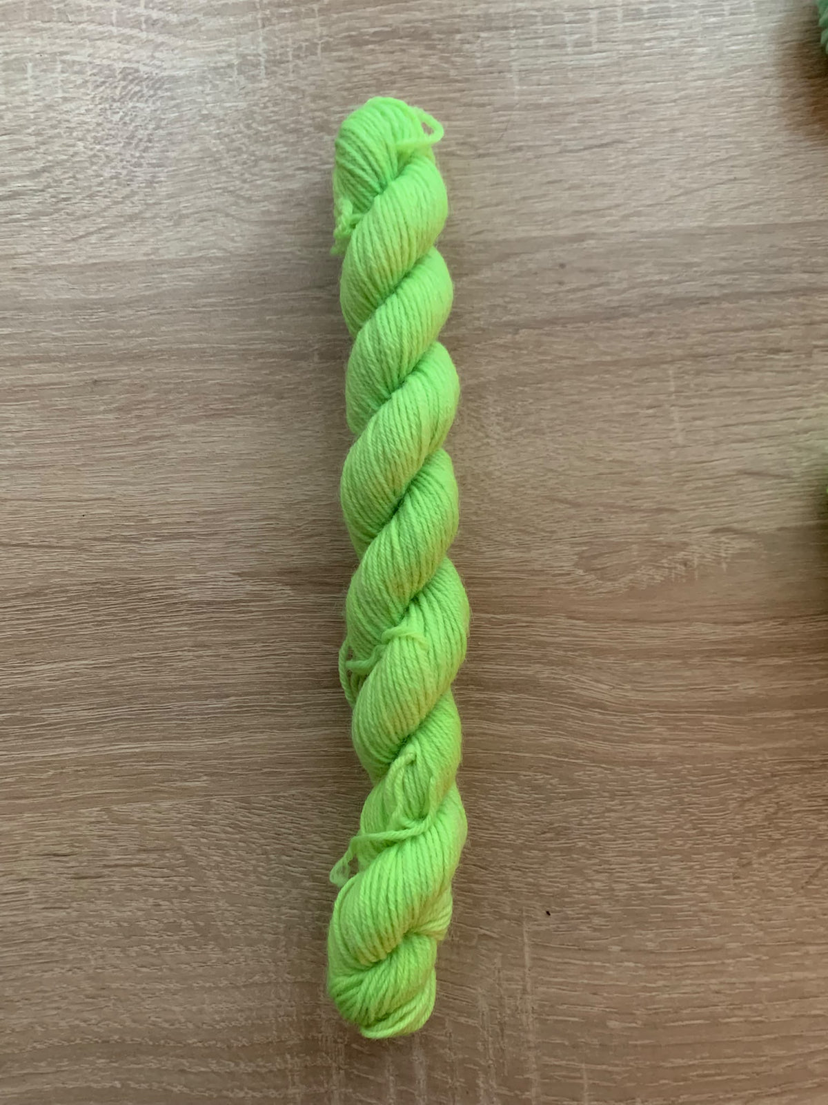 Handgefärbte Wolle, Minis