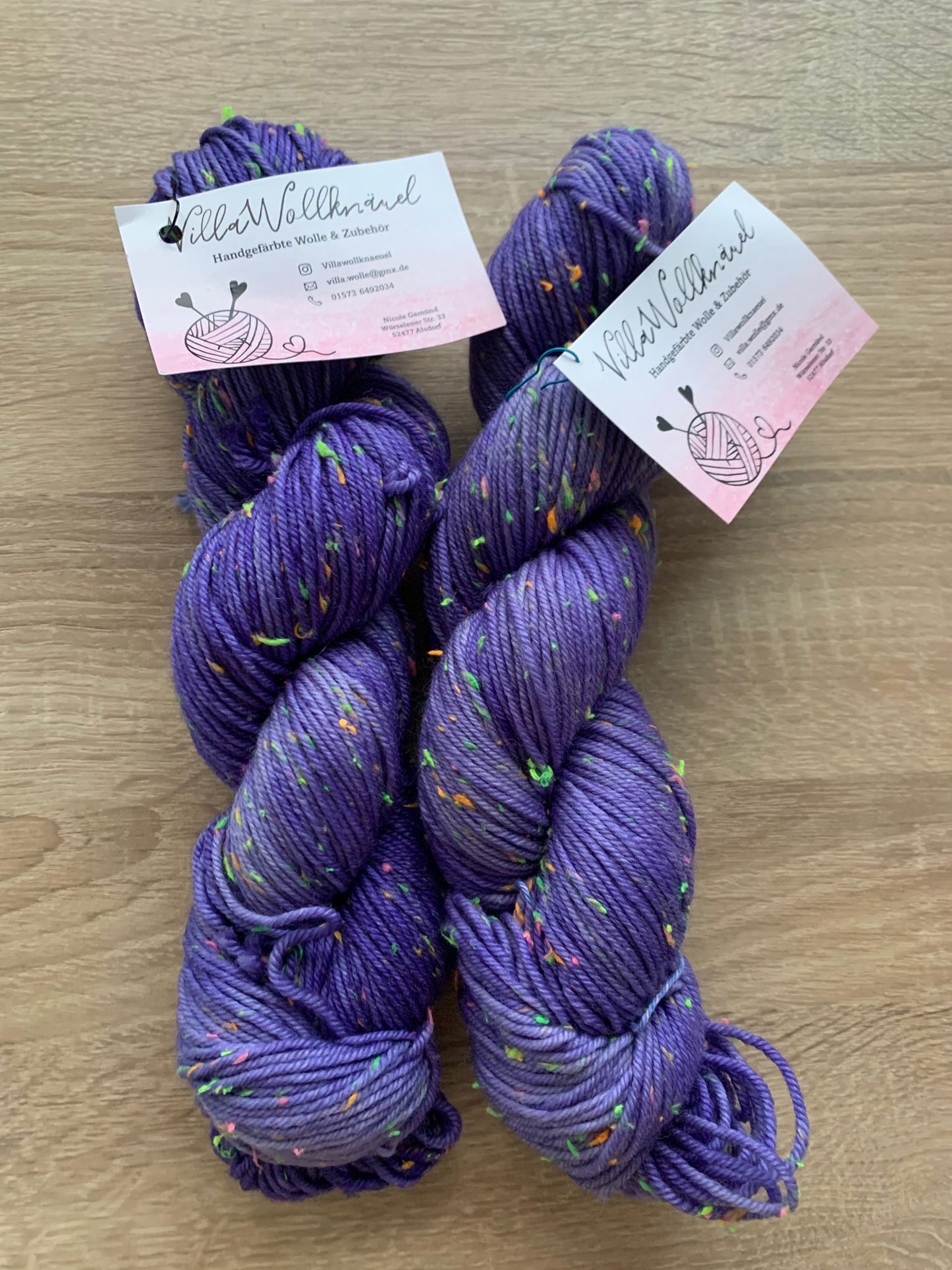 Neon Neps, DK, lila, handgefärbte Wolle