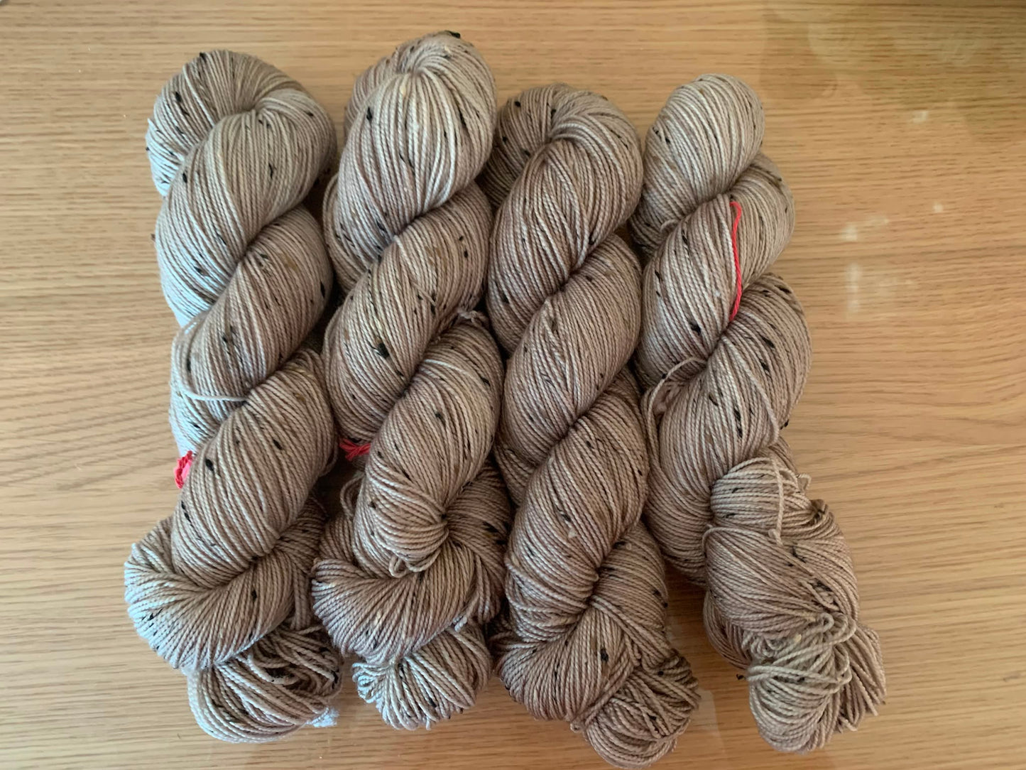 Merino/Donegal, Sockenwolle, handgefärbte Wolle
