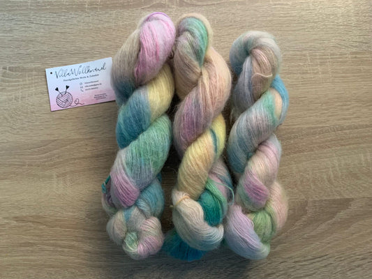 Buntes Flausch, handgefärbt, Kid Mohair, Seide