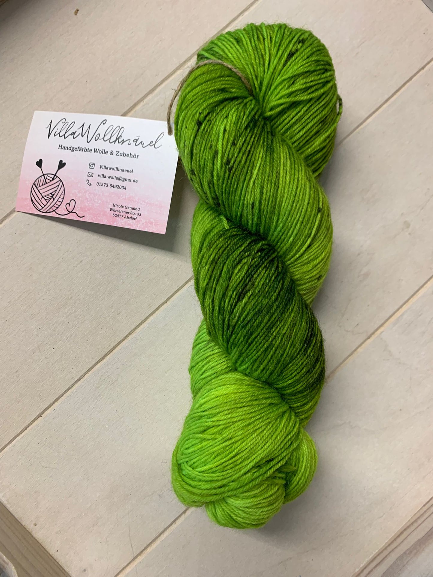 handgefärbte Wolle, grün, Merino Schurwolle