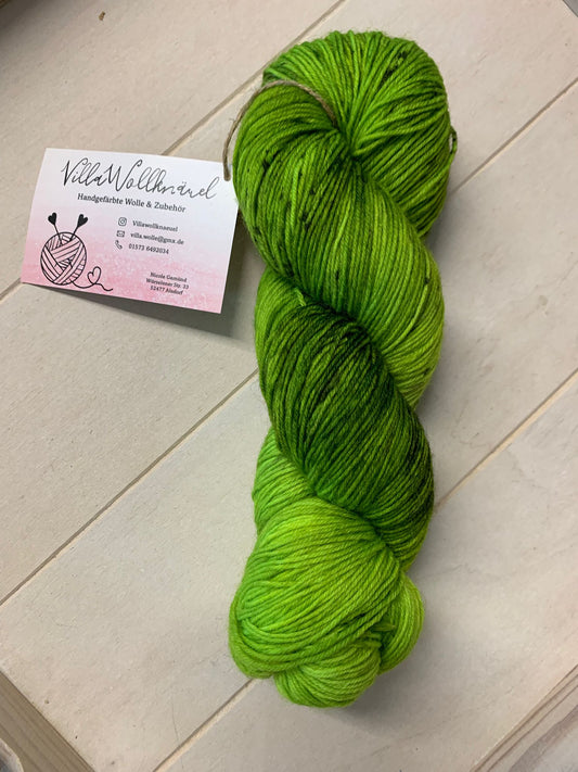 handgefärbte Wolle, grün, Merino Schurwolle