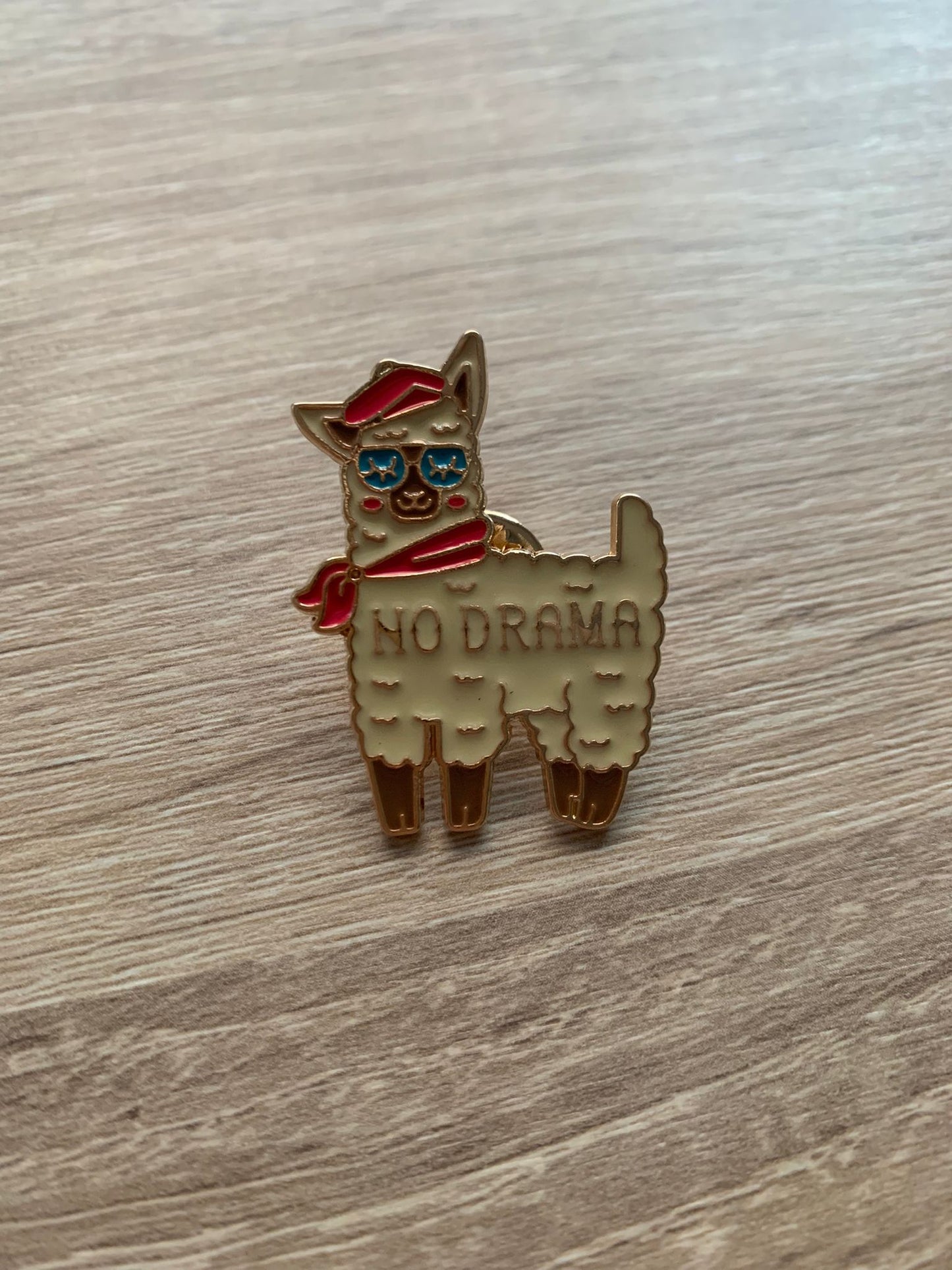 Pin Lama, Zubehör, Handarbeit