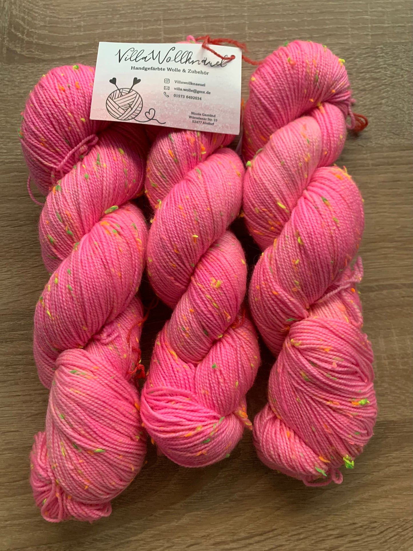 Neon Neps , pink, handgefärbte Wolle