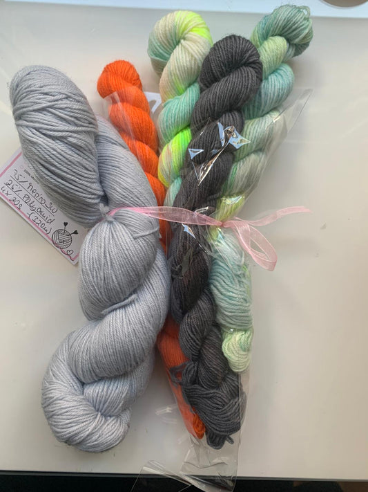 Sock-Set, grau/bunt, handgefärbt, Socken