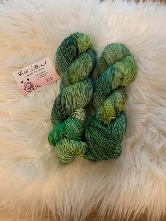 Basic Sock, Grüntöne, handgefärbte Wolle