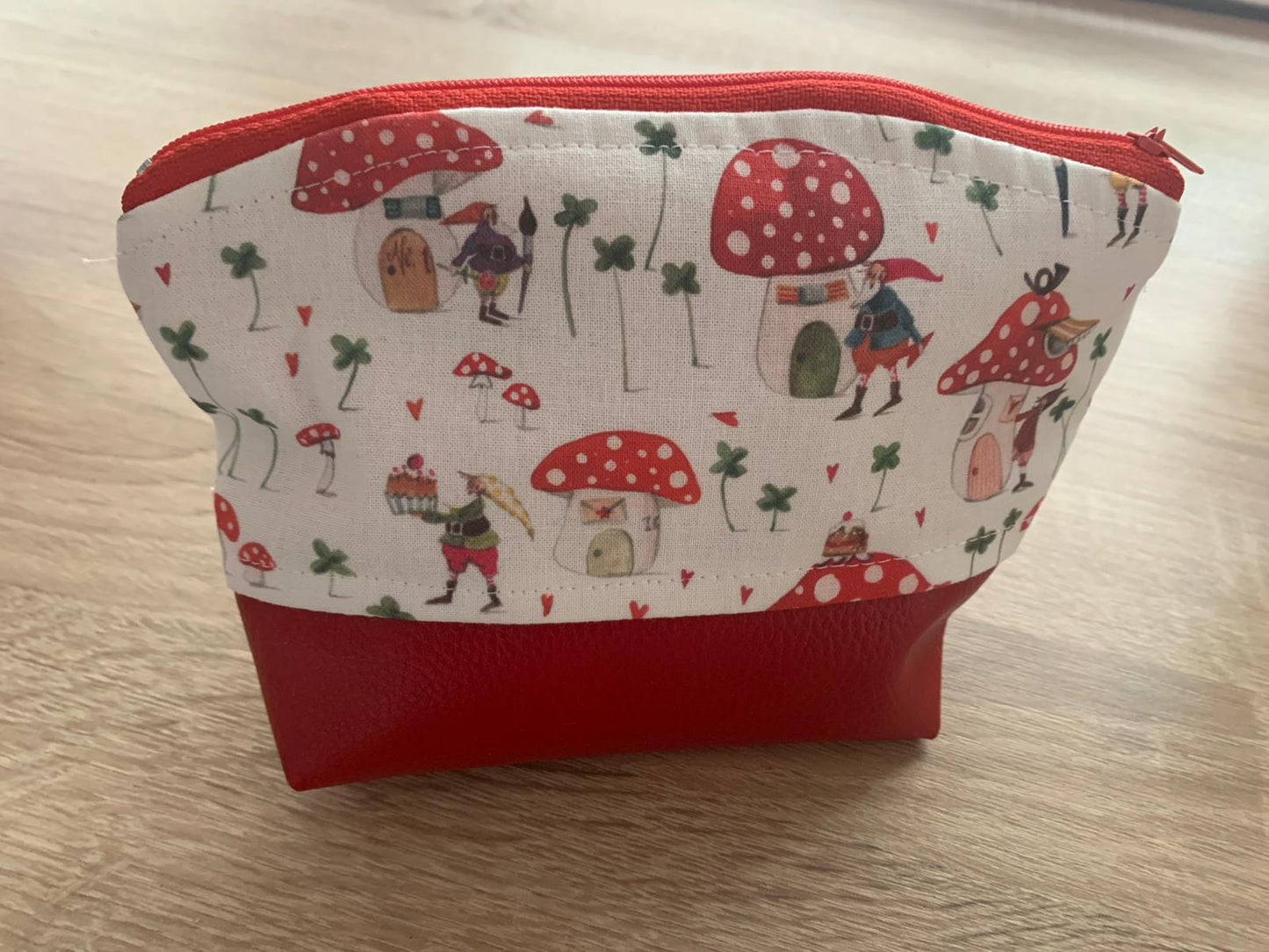 Projekttasche, Acufactum, Handarbeit, Taschenset, Pilze, Kunstleder