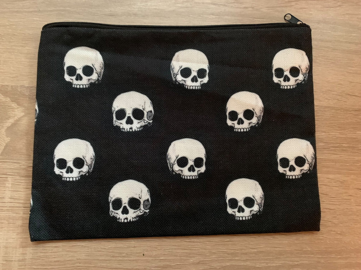 Projekttasche Totenkopf, Zubehör