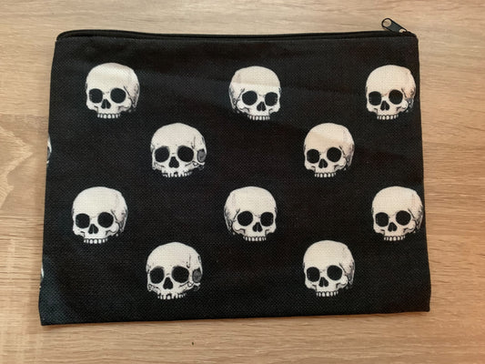 Projekttasche Totenkopf, Zubehör